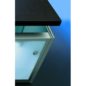 Iluminated shelf for cabinet door with handle Iluminated shelf for cabinet door with handle